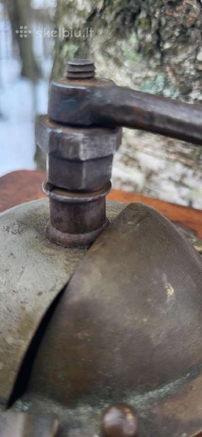 Senovinė mechaniniu pipirų malūnėliu - nuotraukos Nr. 8