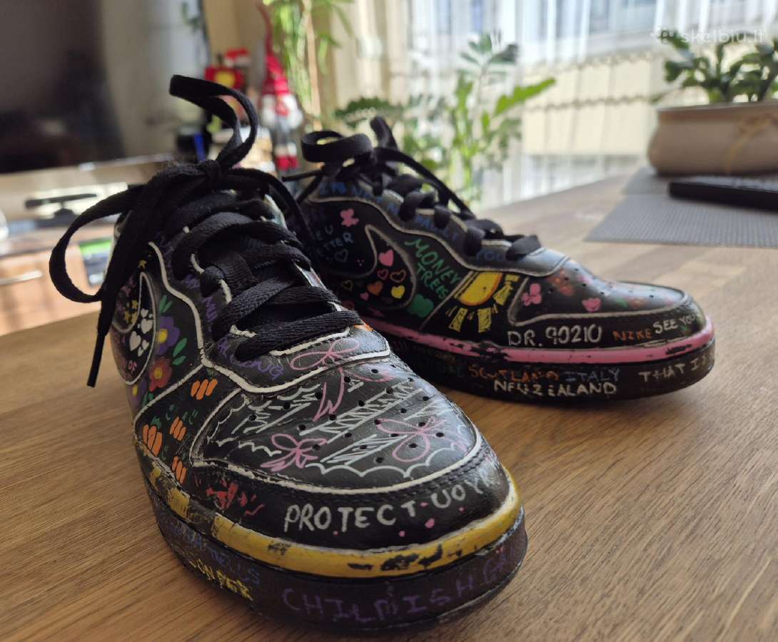 Vienetiniai piešti Nike originalūs - nuotraukos Nr. 2