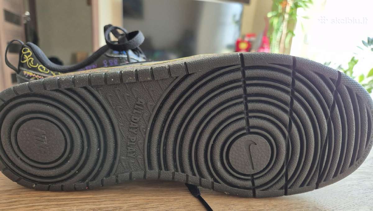 Vienetiniai piešti Nike originalūs - nuotraukos Nr. 6