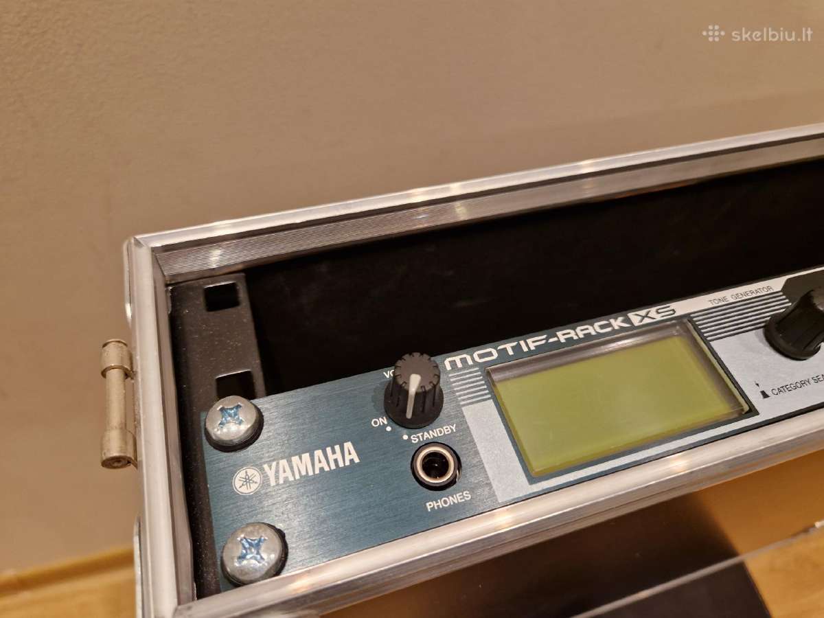 Sintezatorius Yamaha Motif Rack XS su kietu dėklu