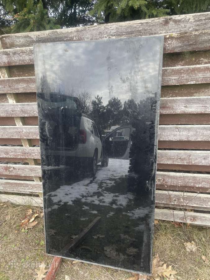 Grudintas stiklas juodas