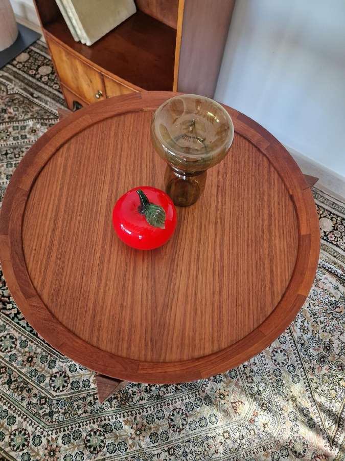 Vintažinis mid century tikmedžio staliukas - nuotraukos Nr. 6