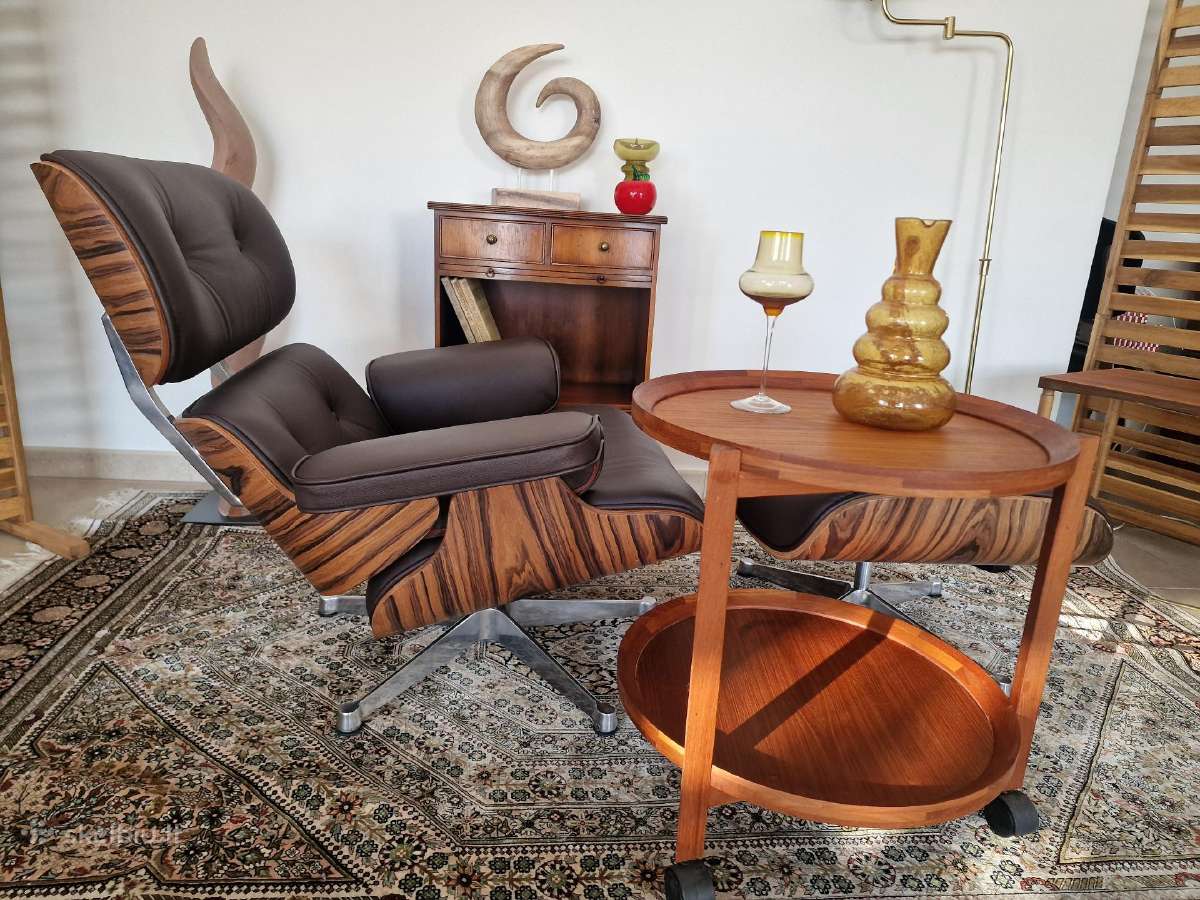 Vintažinis mid century tikmedžio staliukas - nuotraukos Nr. 25