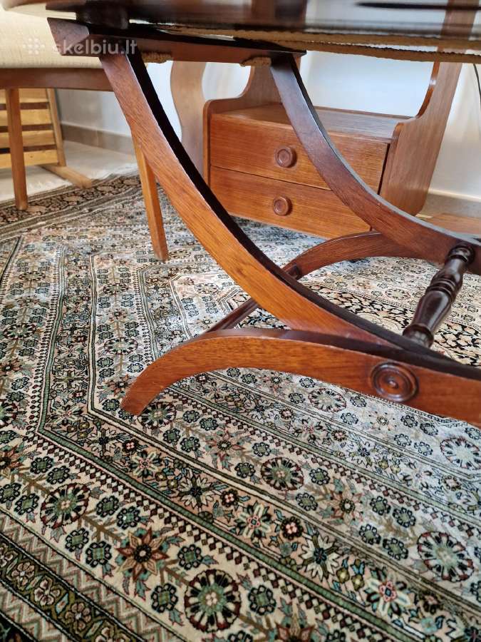 Vintažinis mid century raudonmedžio staliukas - nuotraukos Nr. 8