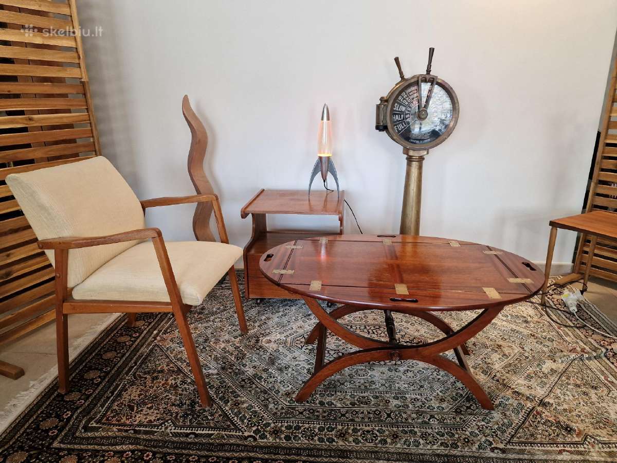 Vintažinis mid century raudonmedžio staliukas - nuotraukos Nr. 9