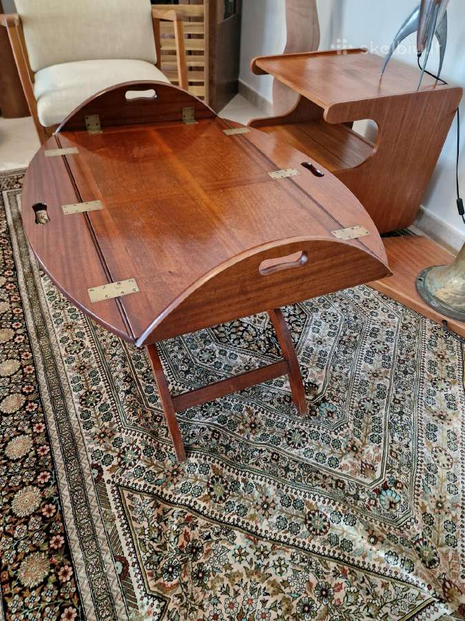 Vintažinis mid century raudonmedžio staliukas - nuotraukos Nr. 14