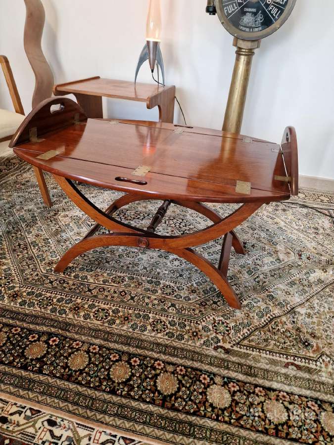 Vintažinis mid century raudonmedžio staliukas - nuotraukos Nr. 16
