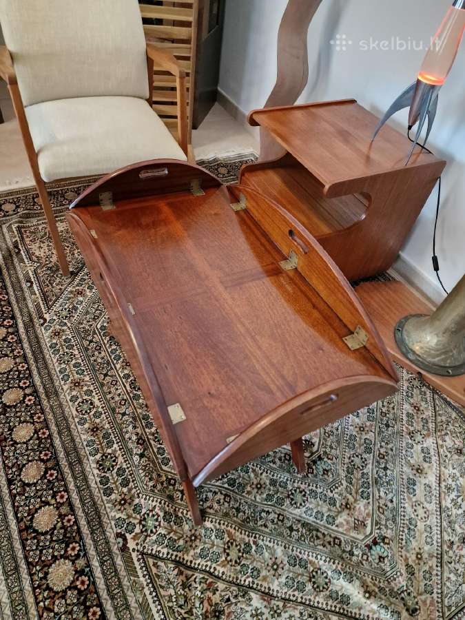 Vintažinis mid century raudonmedžio staliukas - nuotraukos Nr. 20