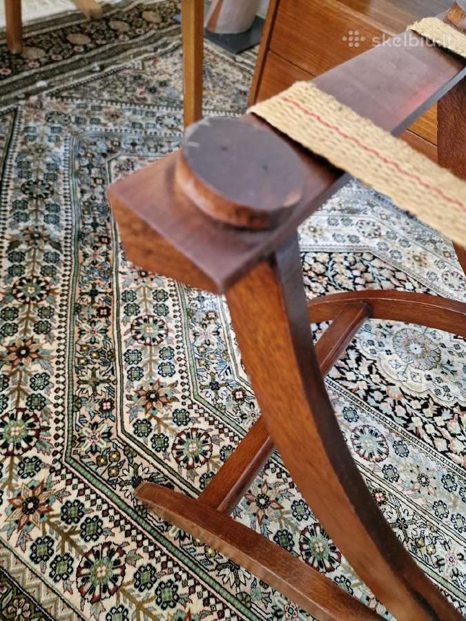 Vintažinis mid century raudonmedžio staliukas - nuotraukos Nr. 27
