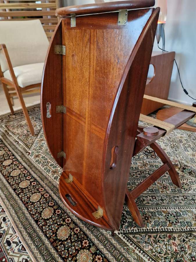 Vintažinis mid century raudonmedžio staliukas - nuotraukos Nr. 31