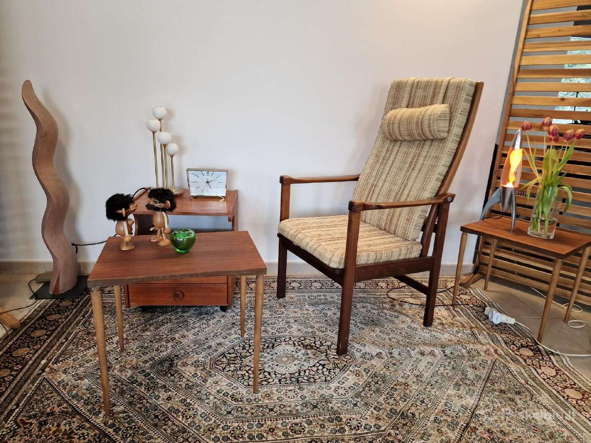 Vintažinis mid century raudonmedžio fotelis - nuotraukos Nr. 2