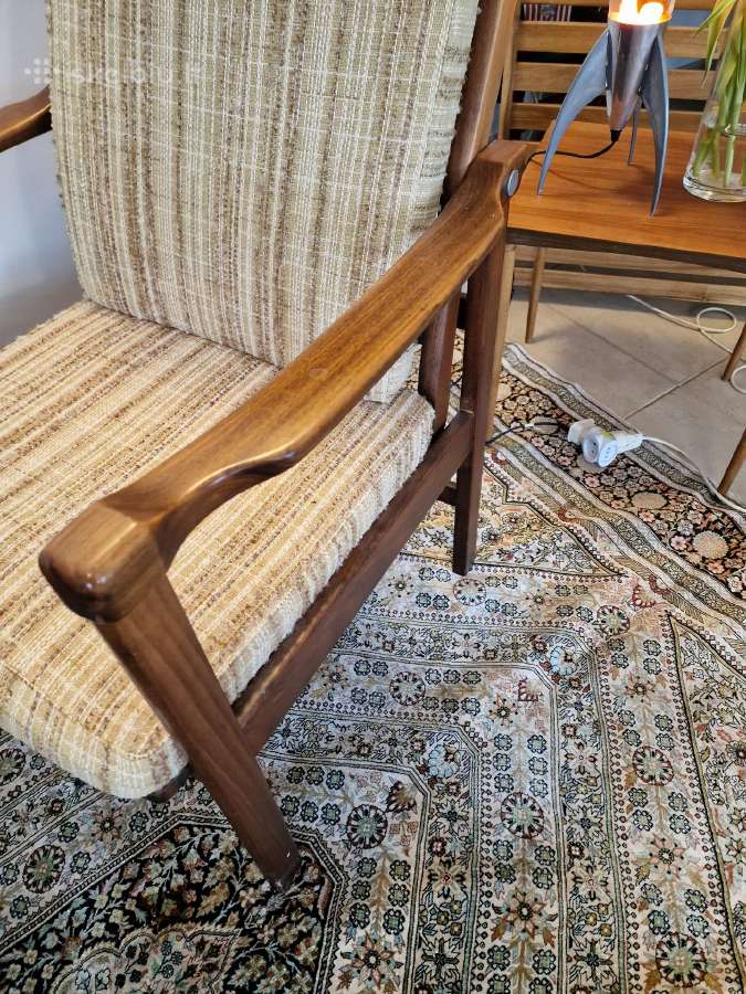 Vintažinis mid century raudonmedžio fotelis - nuotraukos Nr. 9