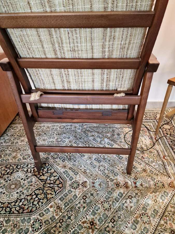 Vintažinis mid century raudonmedžio fotelis - nuotraukos Nr. 11