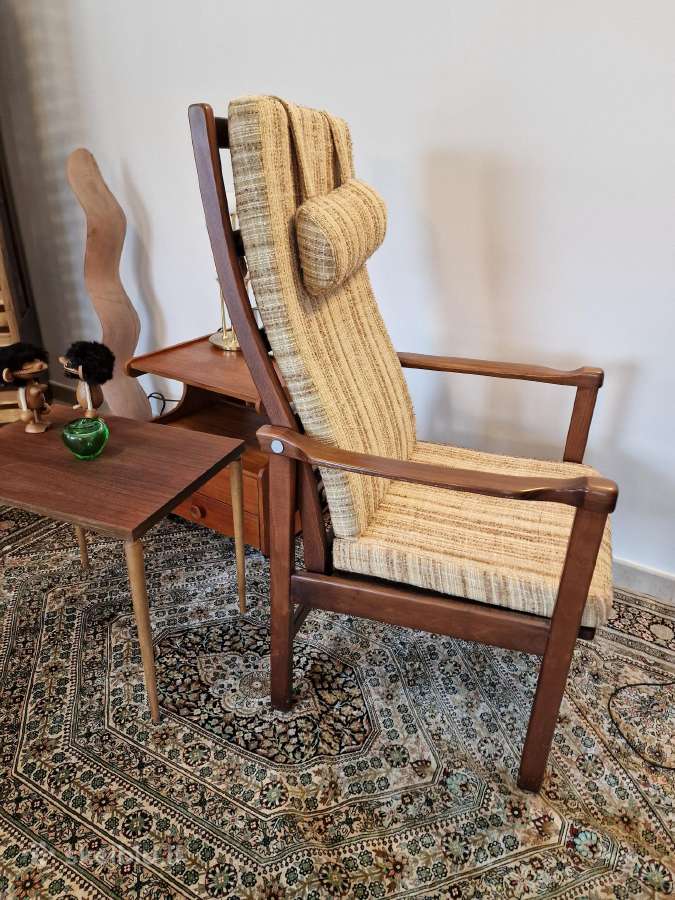 Vintažinis mid century raudonmedžio fotelis - nuotraukos Nr. 17