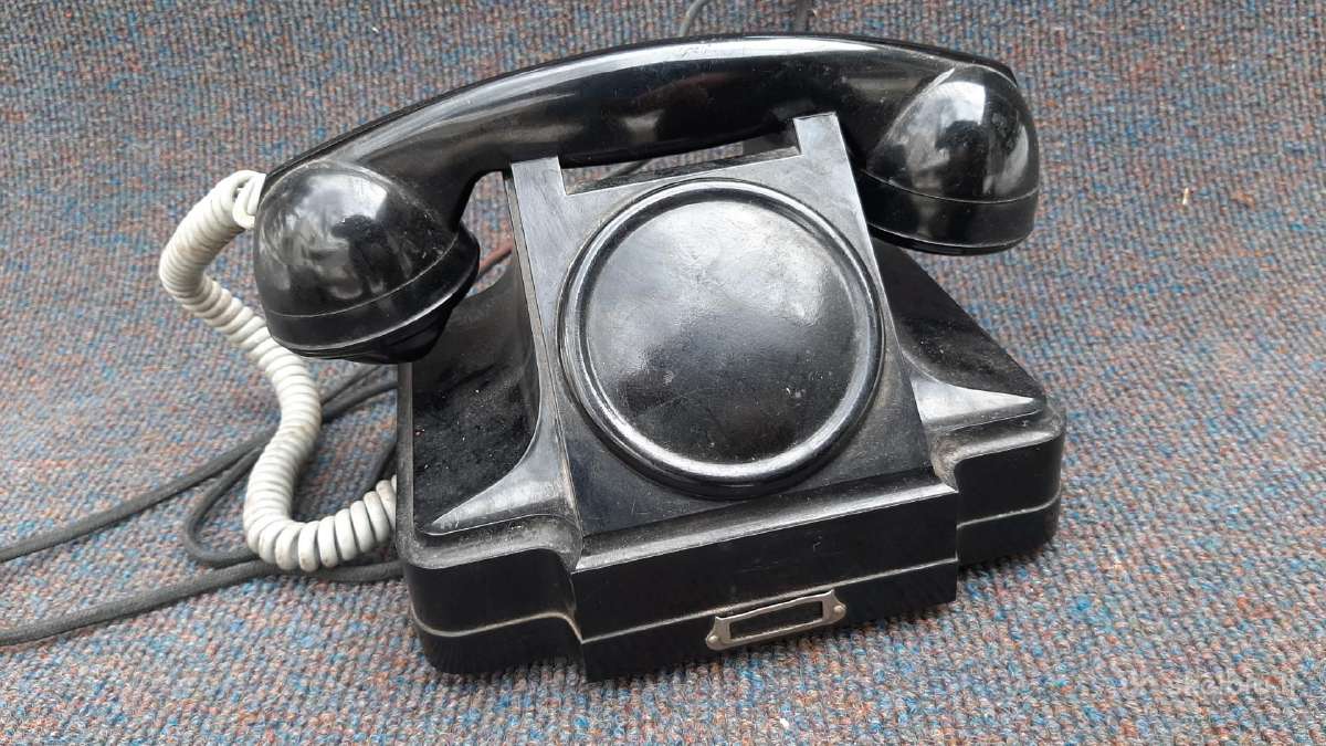 Antikvarinis telefonas