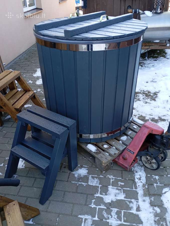 Šalto vandens kubilas po pirties