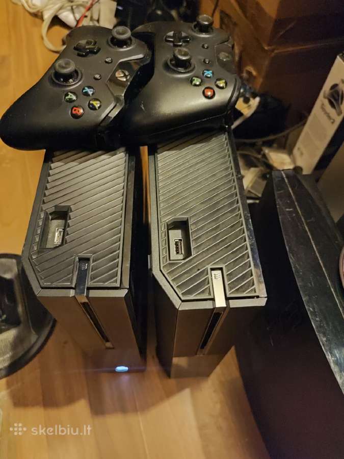 Geros bukles Xbox One, daug zaidimu, 2 pulteliai.