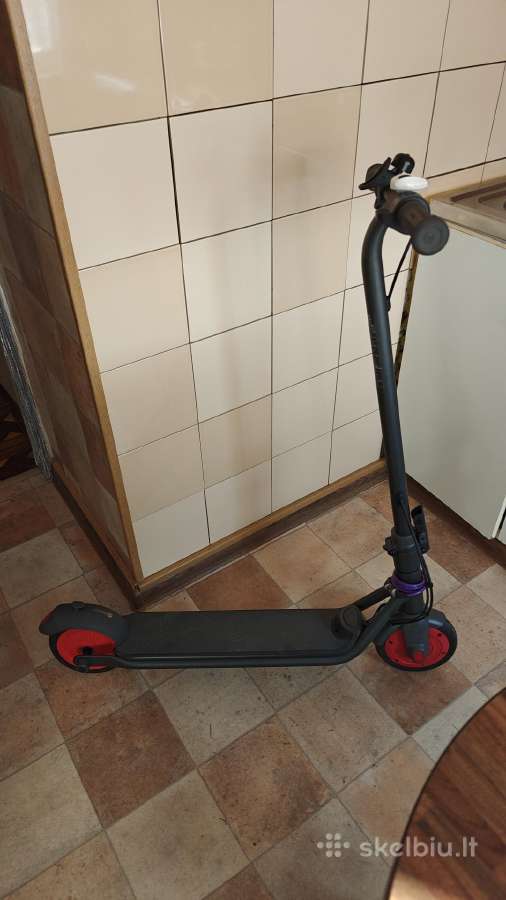 Parduodamas vaikiškas paspirtukas naujas