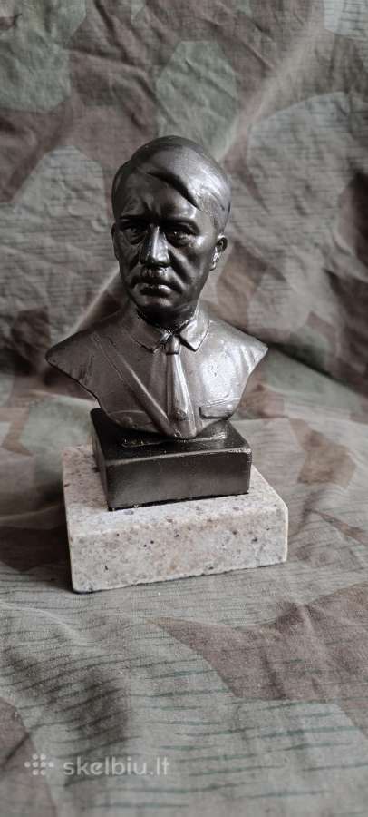 Adolf H. biustas. Gipsas.