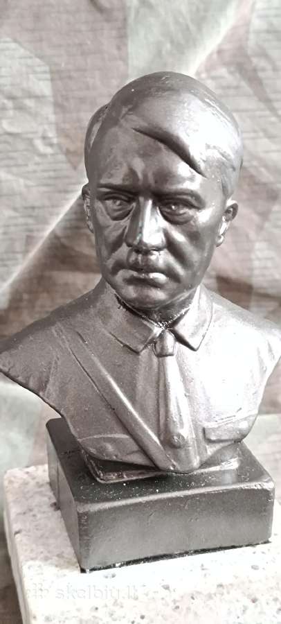 Adolf H. biustas. Gipsas. - nuotraukos Nr. 3