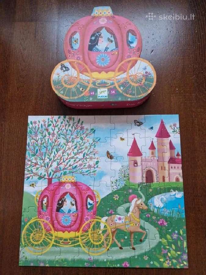 Dėlionė "Princesė karietoje"