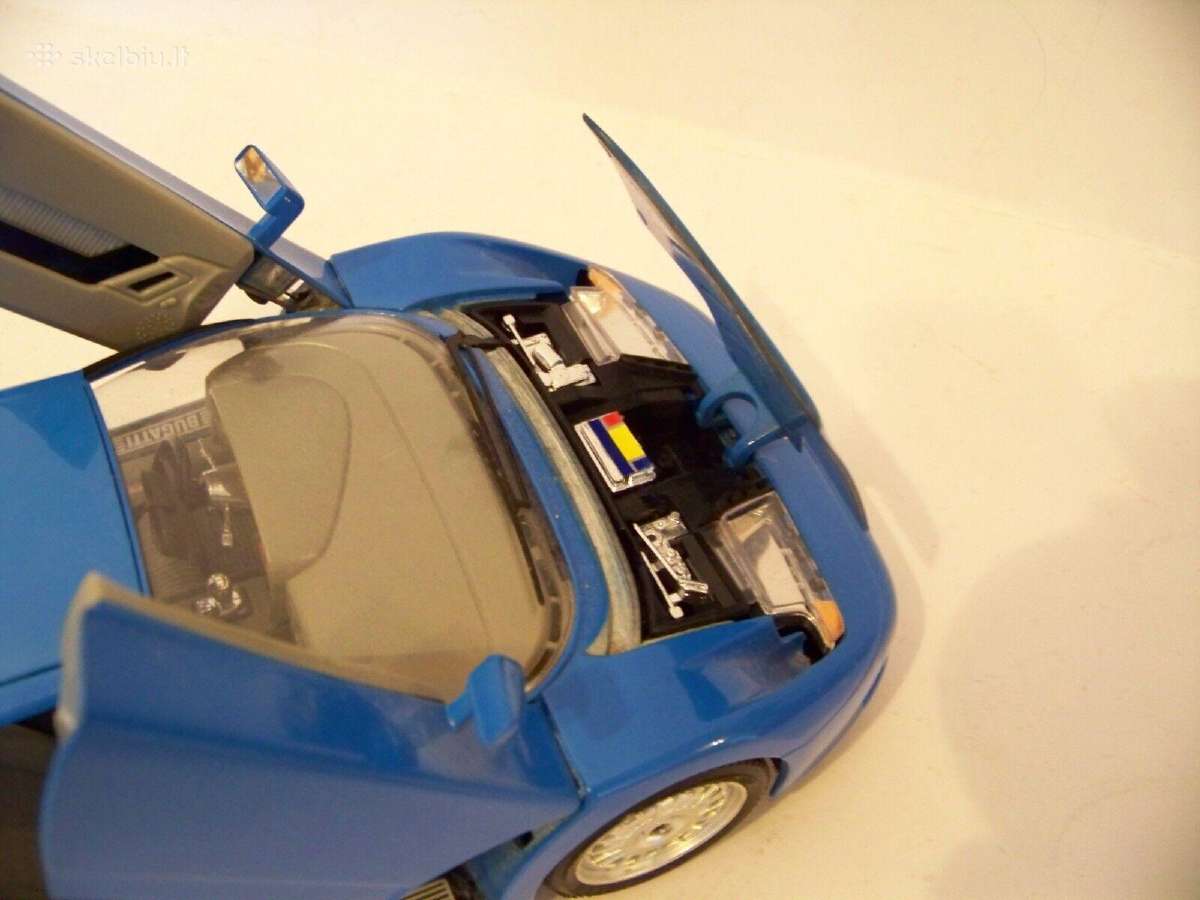 Modeliukas: Buggati eb 110 1:18 burago - nuotraukos Nr. 8
