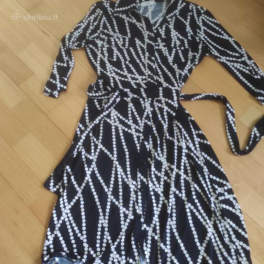 Moteriška suknelė