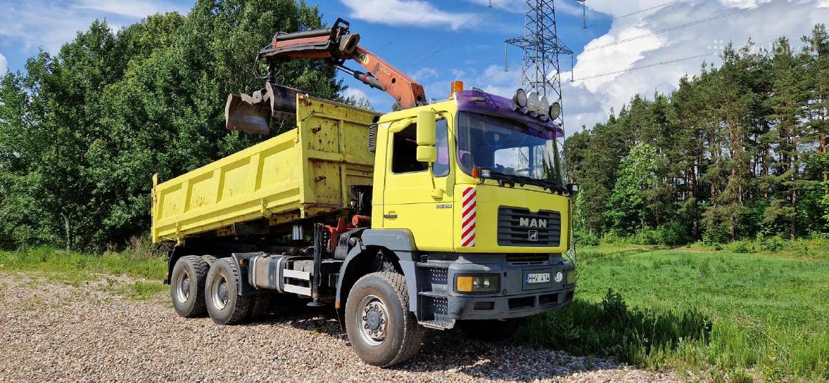 Savivartis 6x6 Su Manipulatorium Greiferiniu kaušu
