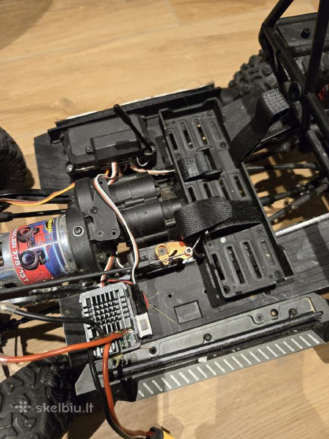 RC crawler 1/8 4S - nuotraukos Nr. 5