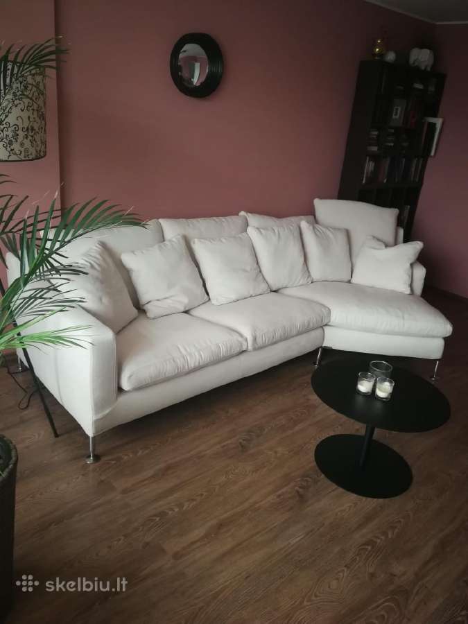 Puskampis Harry. Italija. Gamintojas: B&b Italia.