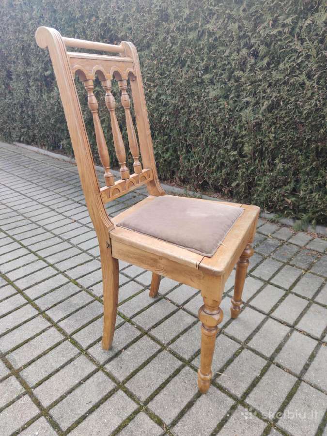 Antikvarinė kėdė