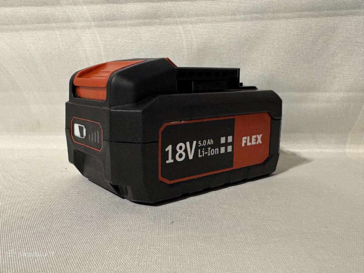 Akumuliatoriai:krovikliai:milwaukee:makita:dewalt - nuotraukos Nr. 24