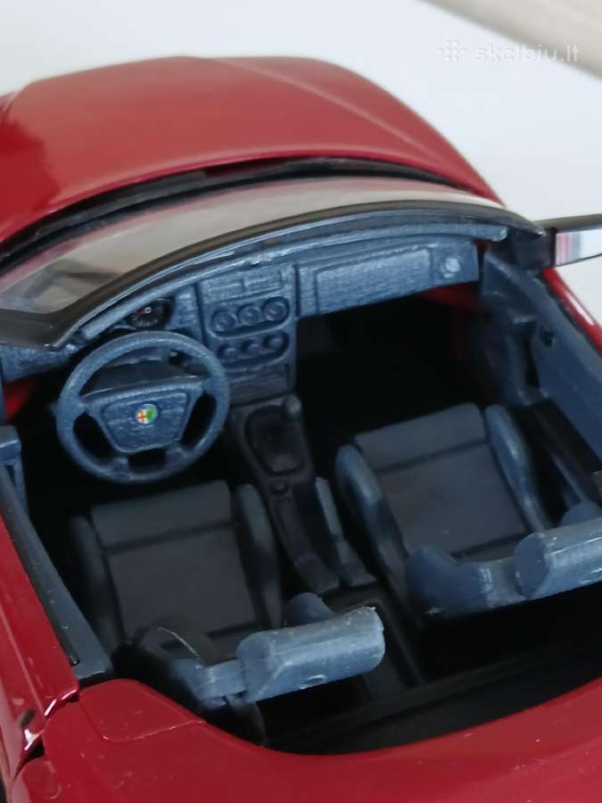 Alfa Romeo Spyder 1995 m 1:18 - nuotraukos Nr. 5