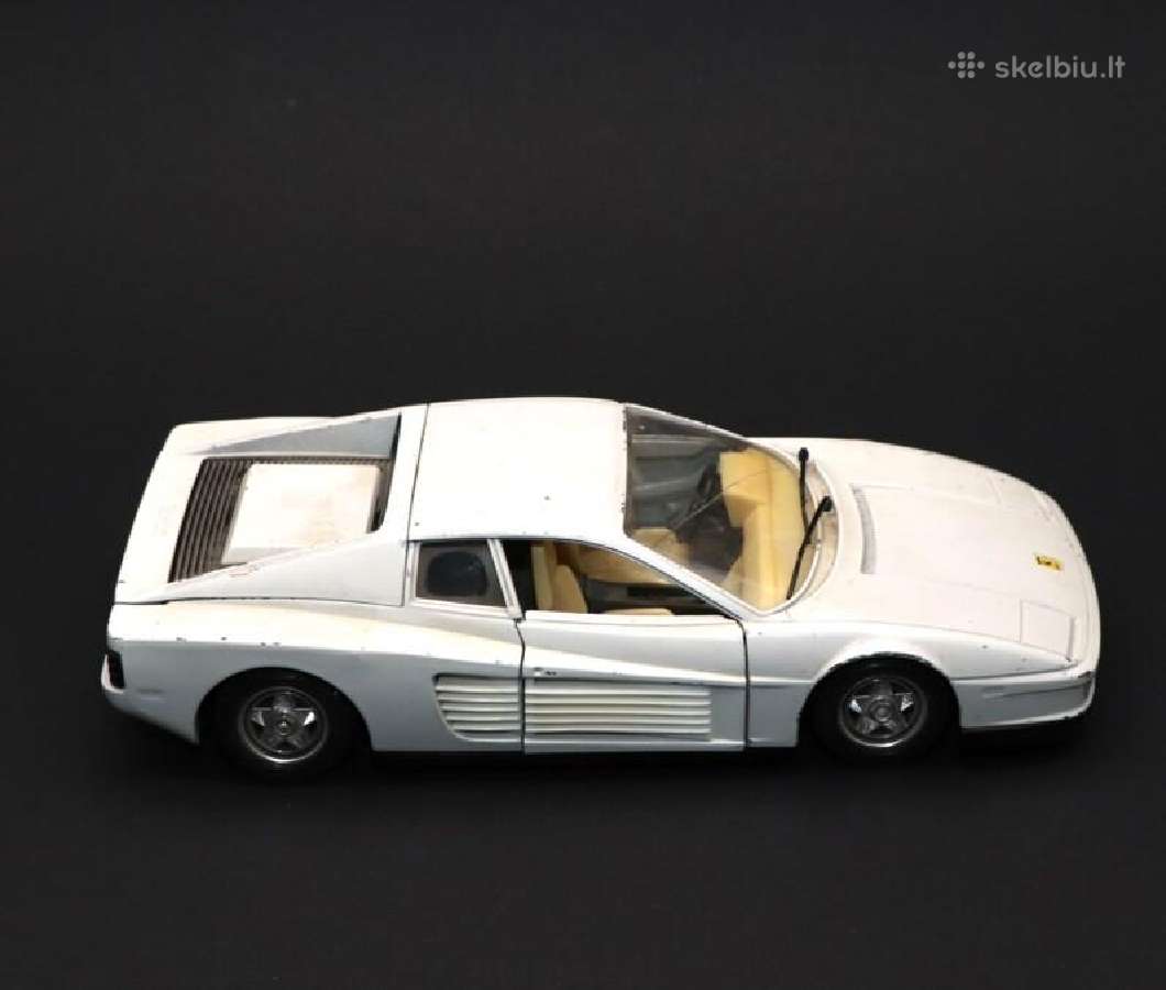 Automobilis "Ferrari", Italija kaina 10 eurų