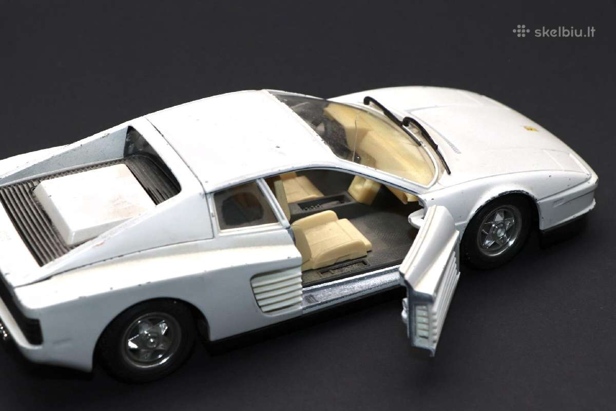 Automobilis "Ferrari", Italija kaina 10 eurų - nuotraukos Nr. 7