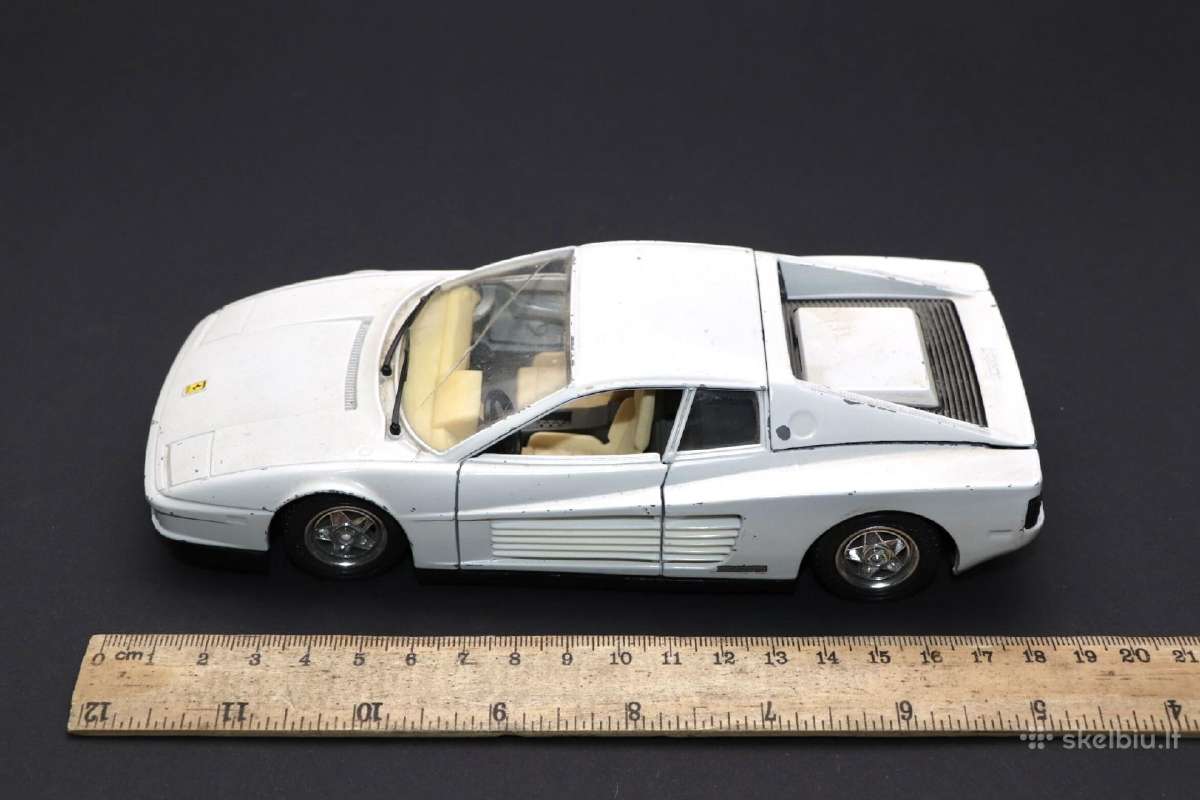 Automobilis "Ferrari", Italija kaina 10 eurų - nuotraukos Nr. 9
