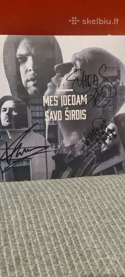 Visi nauji lp.su muzikantu autografais