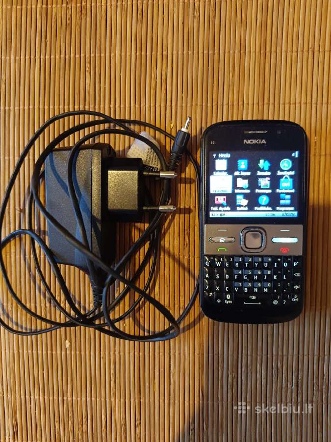 Parduodu Nokia E5-00