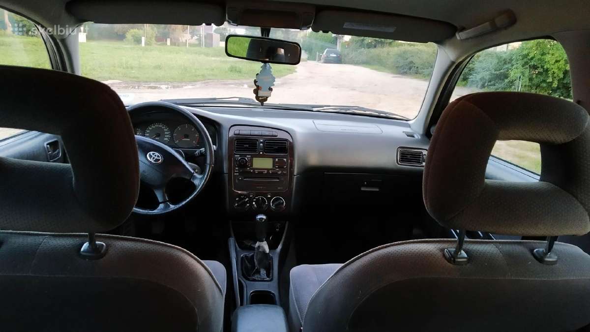 Toyota Avensis automobilio nuoma Kaune - nuotraukos Nr. 4