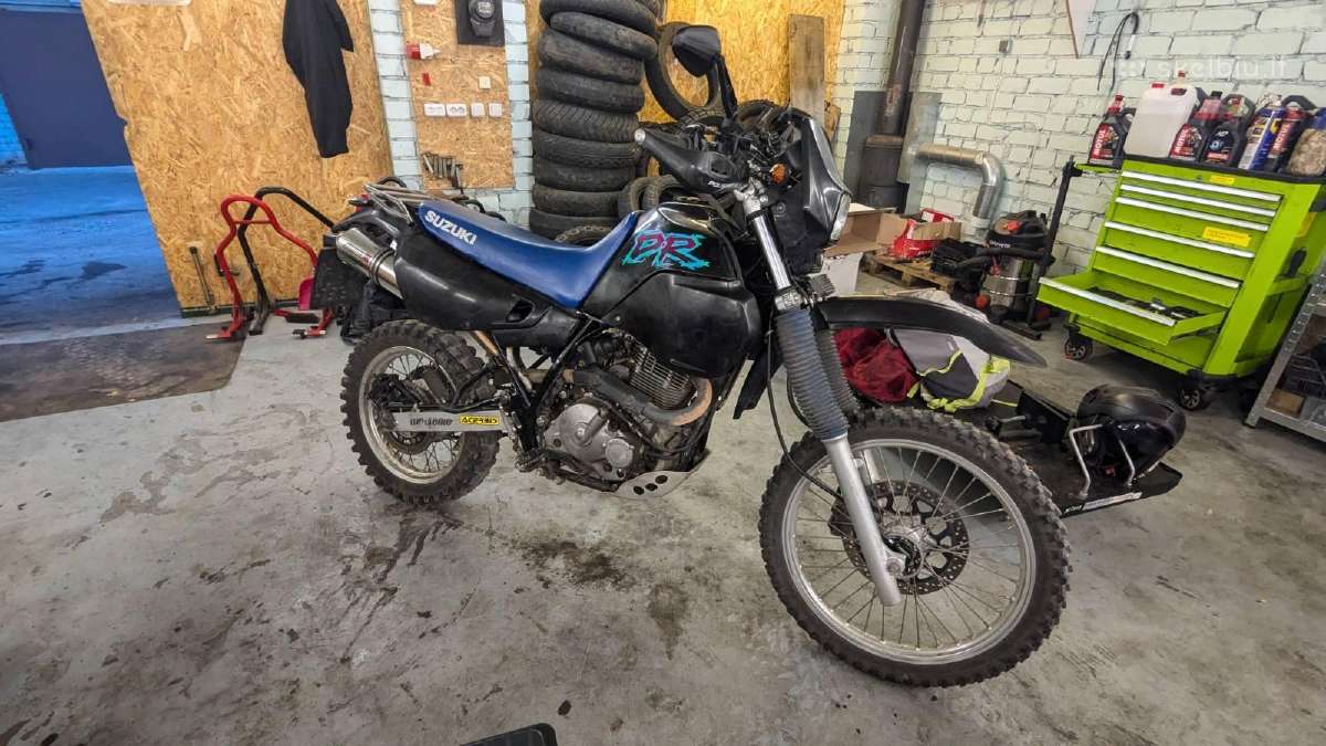 Suzuki dr 650 r dalimis - nuotraukos Nr. 2