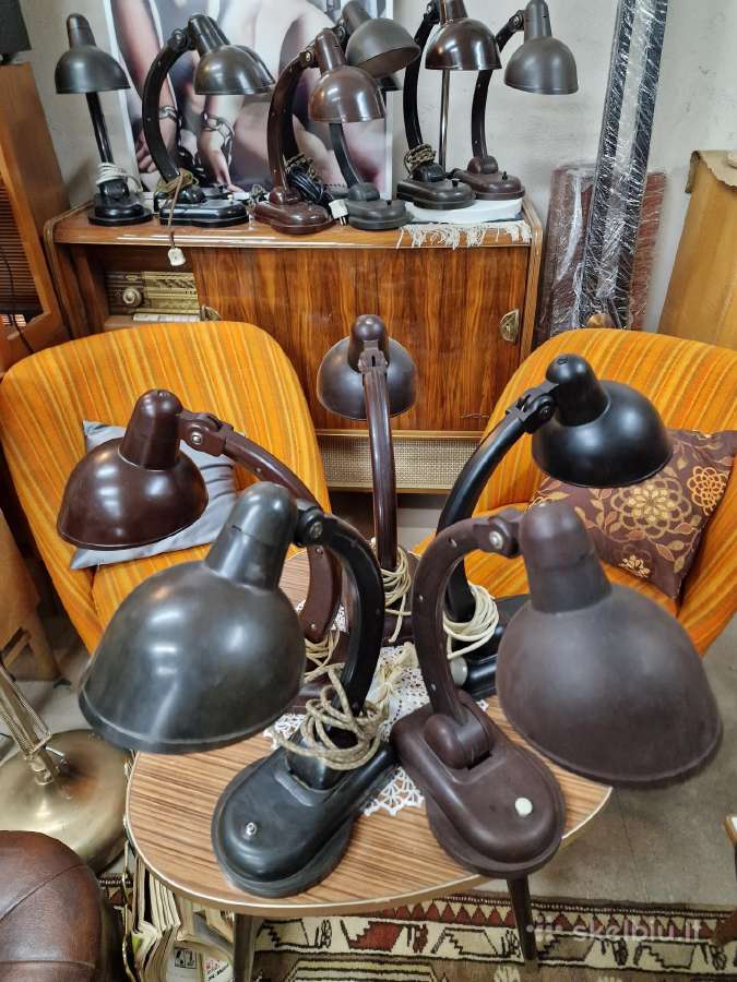 Vintažinės mid century bakelitinės stalo lempos