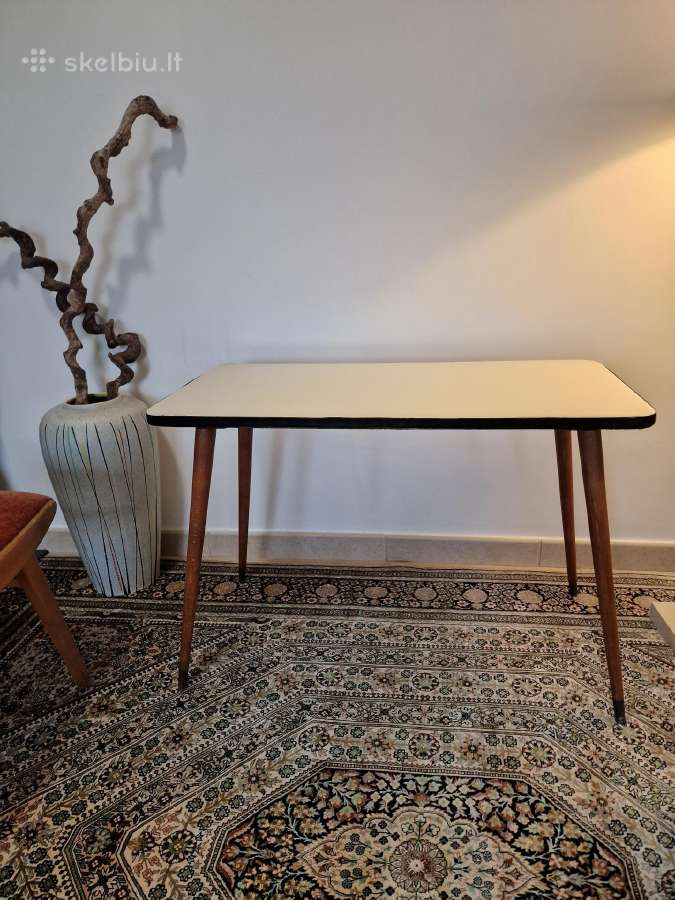 Vintažinis Mid Century kavos staliukas
