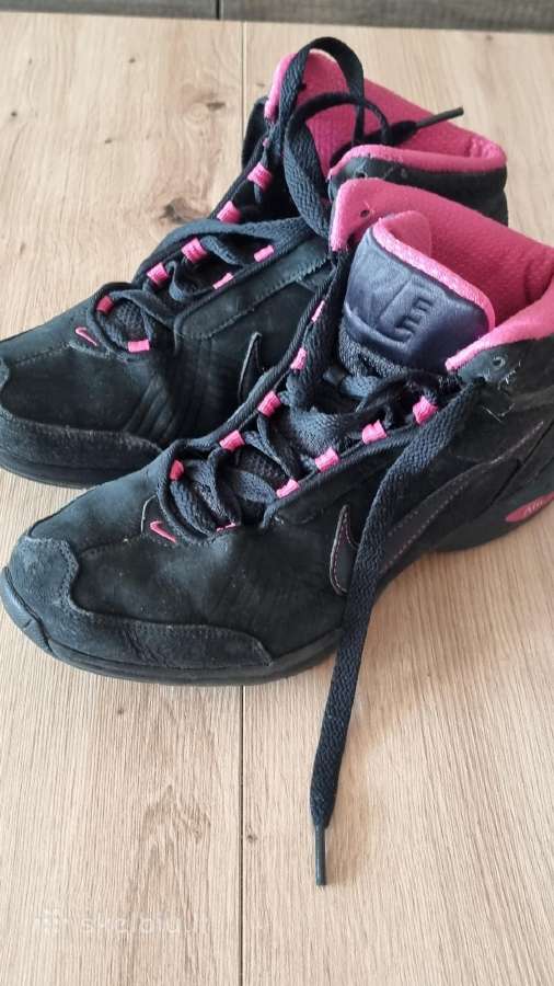 Nike kedukai - nuotraukos Nr. 2