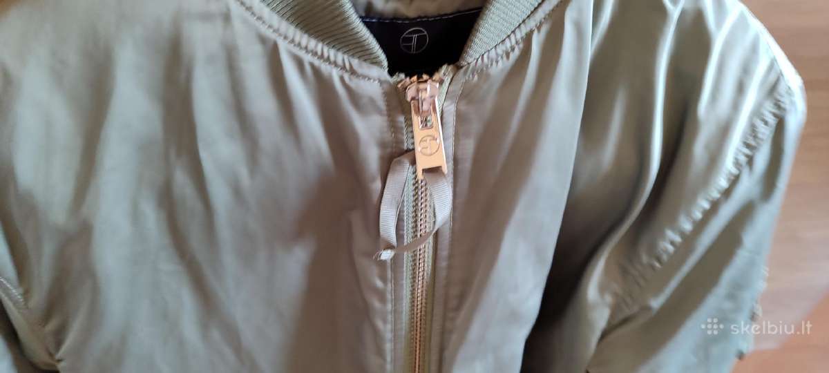 Bomber stiliaus striukė Xs/s dydžio - nuotraukos Nr. 4
