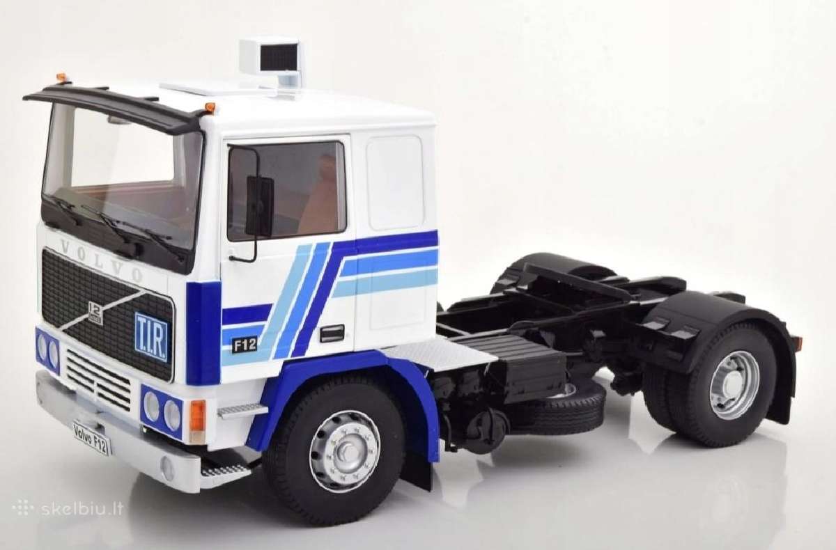 Volvo F1220