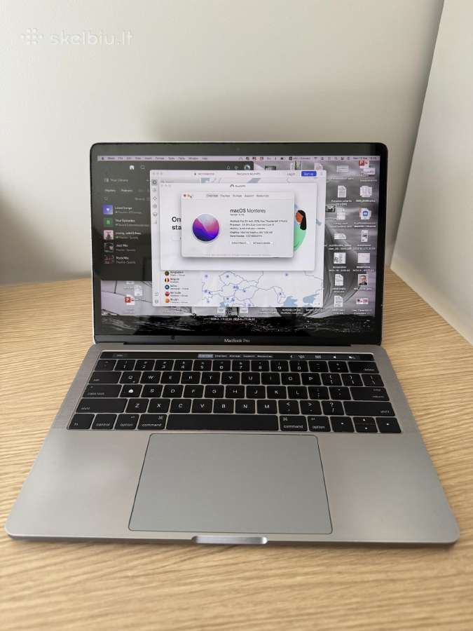 MacBook Pro 13 8gb RAM/ 2.9mgh Dual Core i5 / 2016