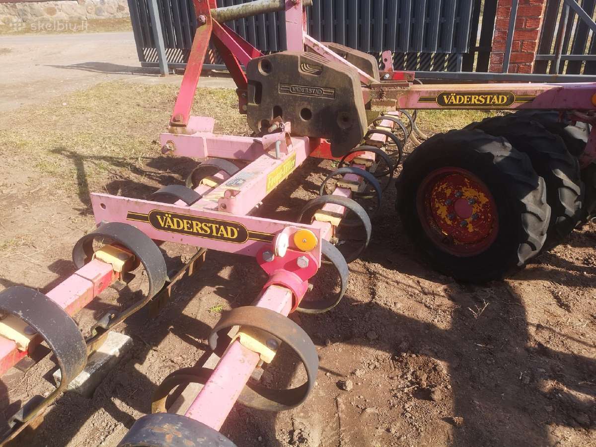 Parduodu Vaderstad kultivatoriu su lyginimo lenta