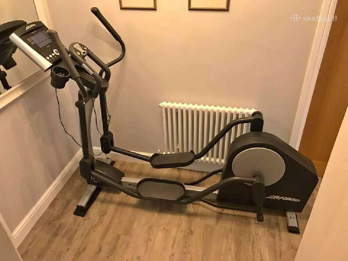 Elipsinis treniruoklis Life fitness X3