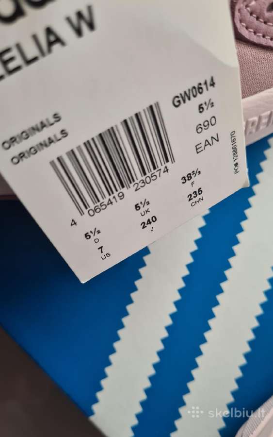 Adidas kedai - nuotraukos Nr. 7