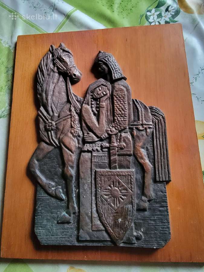 Senų laikų bareljefas "Karžygis"